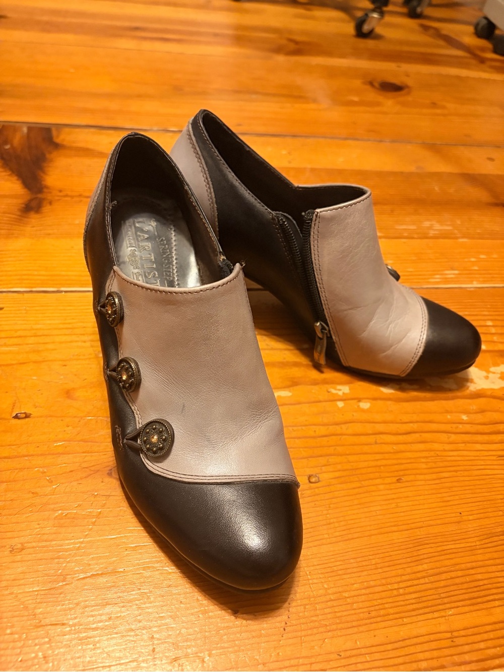 Women’s Two-Tone Black and Gray Button Accent Ankle Booties